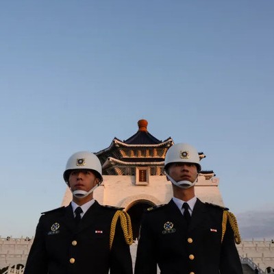 نئے صدر نے اپنا عہدہ سنبھالا کیونکہ تائیوان کو تفرقہ انگیز ماضی کا سامنا کرنا پڑ رہا ہے۔