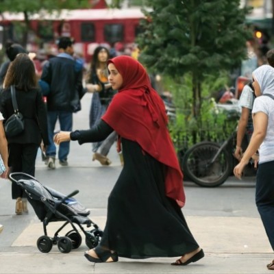 فرانس کے مسلمان انتخابات میں دائیں بازو کی طاقت کے اضافے سے خوفزدہ