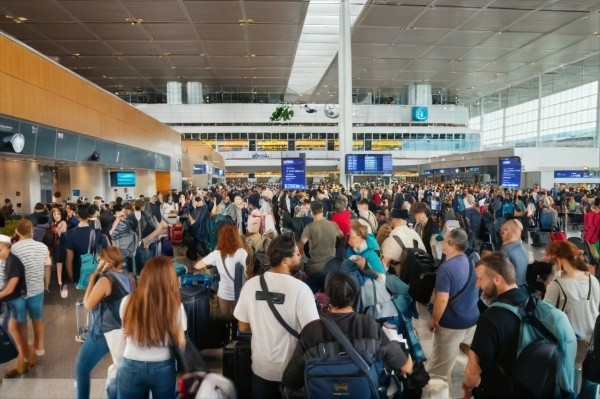 Global IT Outage Causes Chaos, Disrupting Airlines, Banks, Media, and Telecoms