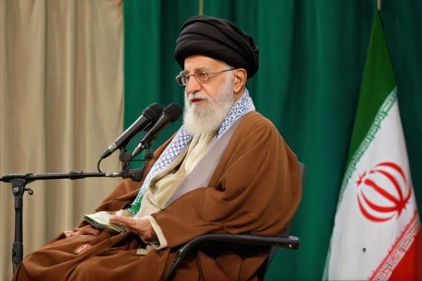 Ayatollah Khamenei Issues Stark Warning to Israel and the US