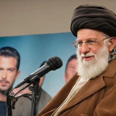 خامنہ ای کے امریکی جوہری مذاکرات کے لیے آمادگی کے اشارے