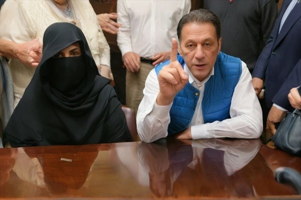 عمران خان 22 جولائی تک حراست میں رہیں گے: میڈیا