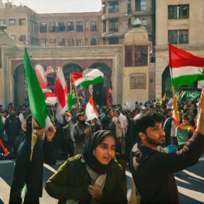Thousands Mourn Hamas Leader Haniyeh in Iran Amid Calls for Revenge