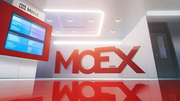 The Moscow Exchange halts trading in US dollars and euros.